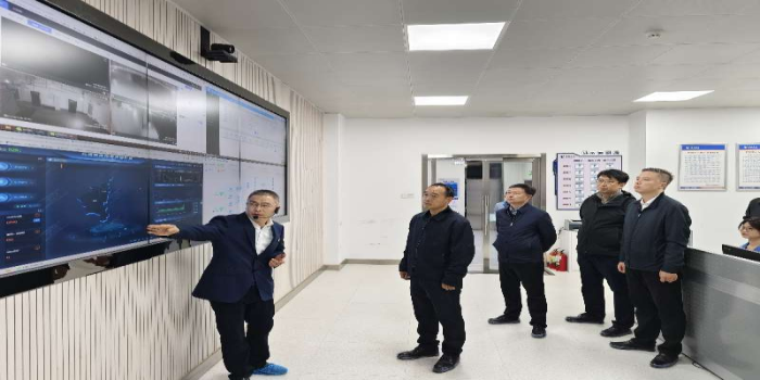 市数据资源局走访调研数据企业