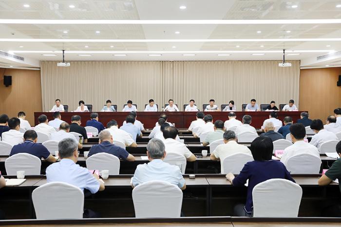 市委常委会扩大会议暨市委党的建设工作领导小组会议强调巩固拓展学习教育成果为打好打赢“三仗”提供坚强保障蒋曦汤春和讲话 黄韡出席